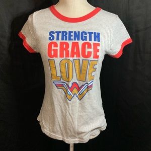 Wonder Woman XL 14/16 Gray and White Striped Tee